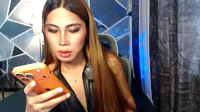 demeterfoxx online show from April 26, 2:20 am