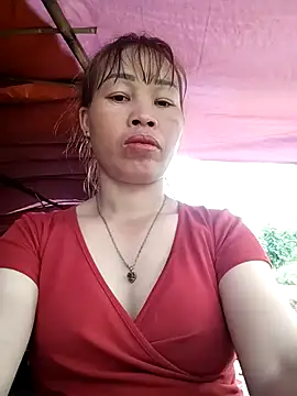 Snapshot of Ely-cute2k chatting on April 25, 12:24 am Ely-cute2k online show from April 25, 12:24 am