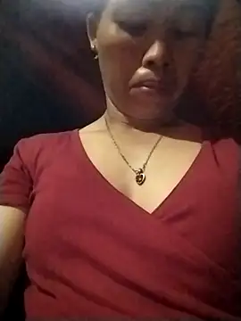 Snapshot of Ely-cute2k chatting on April 27, 1:53 pm Ely-cute2k online show from April 27, 1:53 pm