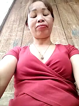 Snapshot of Ely-cute2k chatting on April 28, 1:59 am Ely-cute2k online show from April 28, 1:59 am