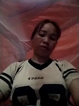 Snapshot of Ely-cute2k chatting on May 6, 2:00 pm Ely-cute2k online show from May 6, 2:00 pm