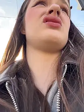 Snapshot of your_babymila chatting on March 29, 12:16 pm your babymila online show from March 29, 12:16 pm