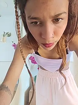 Snapshot of ValerieWoodsl chatting on June 26, 4:55 pm ValerieWoodsl online show from June 26, 4:55 pm