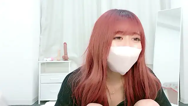 Snapshot of risachan__v chatting on June 6, 3:50 pm risachan v online show from June 6, 3:50 pm