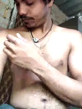 Snapshot of luck00y chatting on May 29, 3:15 am luck00y online show from May 29, 3:15 am