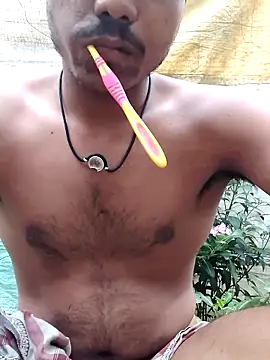Snapshot of luck00y chatting on June 14, 1:47 am luck00y online show from June 14, 1:47 am