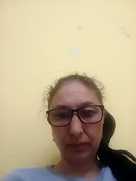 Snapshot of Aurelia9654 chatting on March 24, 7:19 pm Aurelia9654 online show from March 24, 7:19 pm