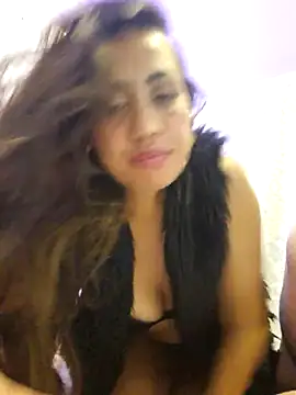 Snapshot of LASEXbellaX chatting on April 27, 3:15 am LASEXbellaX online show from April 27, 3:15 am