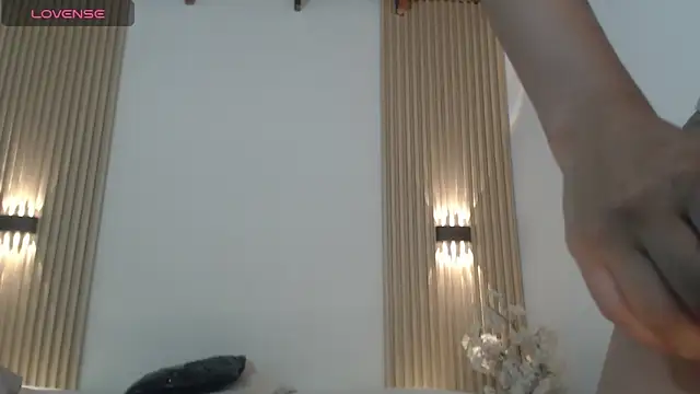 Snapshot of IslaScott chatting on May 8, 8:03 pm IslaScott online show from May 8, 8:03 pm