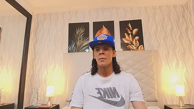 Snapshot of Abravanel_Sefardi chatting on June 15, 10:01 pm Abravanel Sefardi online show from June 15, 10:01 pm
