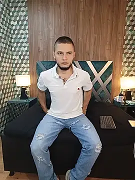 Snapshot of Joaho_Fernandez chatting on July 2, 9:10 pm Joaho Fernandez online show from July 2, 9:10 pm