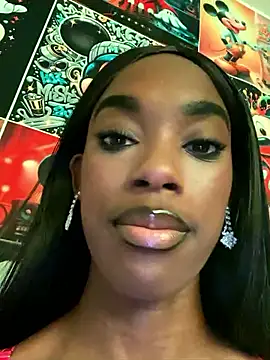 Snapshot of Lysii chatting on April 5, 12:08 am Lysii online show from April 5, 12:08 am