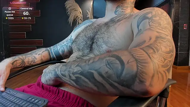 NICK OWEEN26 online show from June 24, 6:51 pm