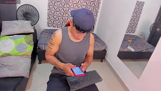 Benjamin lich online show from June 6, 3:11 am
