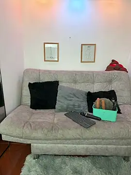 Snapshot of CharlotteCopper_ chatting on May 26, 10:00 am CharlotteCopper online show from May 26, 10:00 am