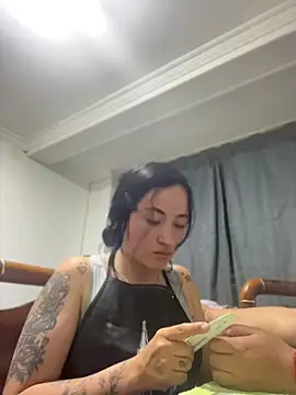 kimberly peter online show from April 29, 12:37 am