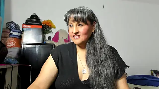 Merlyna Goldenss online show from May 6, 5:57 am