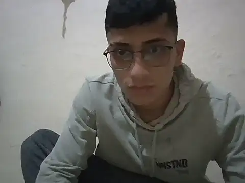 SoeCamacho online show from March 25, 3:45 am