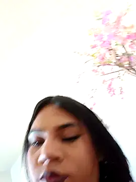 Snapshot of ExoticDarkDoll chatting on April 2, 8:39 pm ExoticDarkDoll online show from April 2, 8:39 pm
