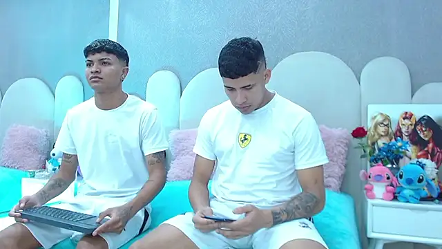 Snapshot of party_duo_playboy chatting on March 25, 6:52 am party duo playboy online show from March 25, 6:52 am