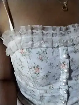 Snapshot of Hoabattu-66 chatting on March 26, 4:40 am Hoabattu-66 online show from March 26, 4:40 am