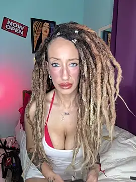 Natalialucia online show from April 28, 7:57 am