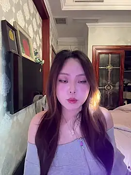 Snapshot of thelittlexx chatting on April 13, 12:21 pm thelittlexx online show from April 13, 12:21 pm