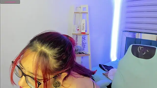 Sara Red X online show from June 3, 3:42 am