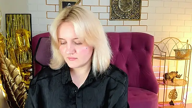 Snapshot of KathyBriggs chatting on March 29, 9:31 am KathyBriggs online show from March 29, 9:31 am