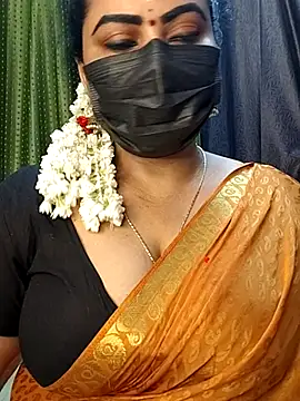 Snapshot of Anushka_flower chatting on April 12, 5:29 pm Anushka flower online show from April 12, 5:29 pm