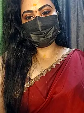 Snapshot of Anushka_flower chatting on April 27, 3:43 pm Anushka flower online show from April 27, 3:43 pm