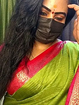 Snapshot of Anushka_flower chatting on May 1, 4:22 pm Anushka flower online show from May 1, 4:22 pm