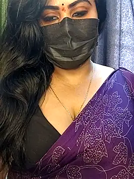 Snapshot of Anushka_flower chatting on May 9, 6:29 am Anushka flower online show from May 9, 6:29 am