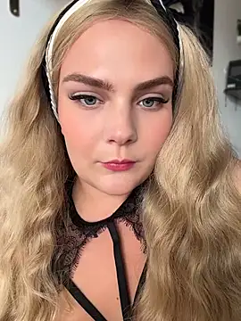 Blonde Cougar online show from June 9, 1:01 pm