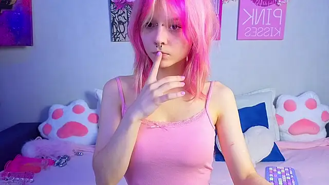 Snapshot of PerryKitty chatting on July 17, 2:34 pm PerryKitty online show from July 17, 2:34 pm