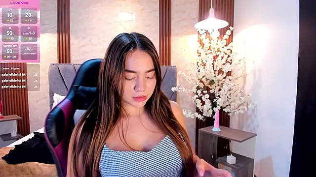 Anissa m  online show from April 15, 6:59 pm