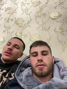 Snapshot of double_biys chatting on March 25, 9:43 pm double biys online show from March 25, 9:43 pm