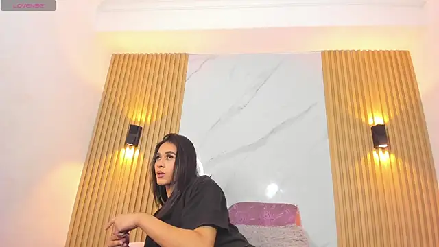 Snapshot of Miss_KhalifaDoll chatting on June 8, 3:51 am Miss KhalifaDoll online show from June 8, 3:51 am
