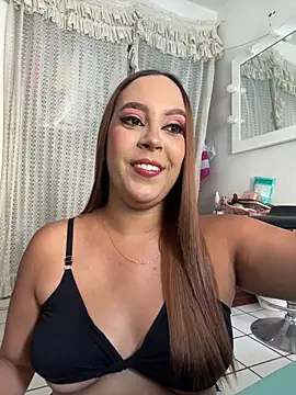 Snapshot of victoria_luxx_ chatting on March 29, 5:13 pm victoria luxx online show from March 29, 5:13 pm
