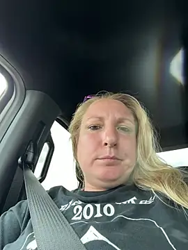 Snapshot of sweetkacibaby chatting on April 14, 6:47 pm sweetkacibaby online show from April 14, 6:47 pm