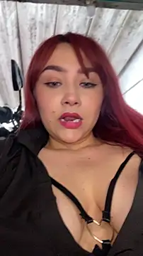 Snapshot of SweetLittleRed chatting on April 16, 3:13 pm SweetLittleRed online show from April 16, 3:13 pm