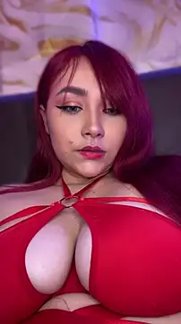 Snapshot of SweetLittleRed chatting on May 10, 11:21 pm SweetLittleRed online show from May 10, 11:21 pm