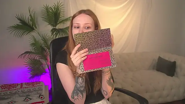 Snapshot of zoeforrd chatting on May 7, 5:02 am zoeforrd online show from May 7, 5:02 am