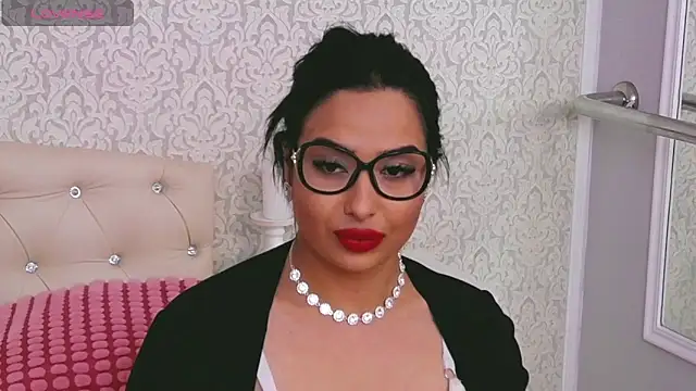 SophiaIbarra online show from April 29, 5:52 pm