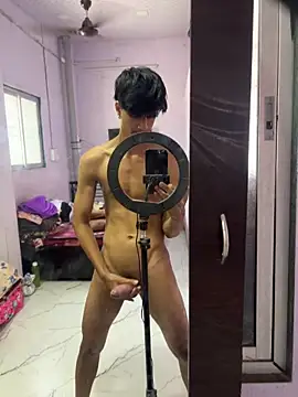 Snapshot of adihaveabigdick chatting on April 10, 6:29 am adihaveabigdick online show from April 10, 6:29 am