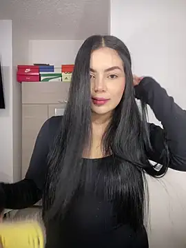 Snapshot of Cami_olarte chatting on June 21, 5:59 pm Cami olarte online show from June 21, 5:59 pm