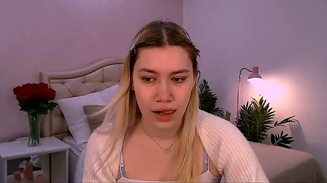 blonde angell online show from April 21, 12:00 pm