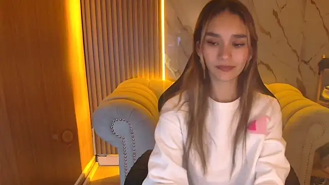 Snapshot of Paulin_roses_tf chatting on April 14, 2:01 pm Paulin roses tf online show from April 14, 2:01 pm