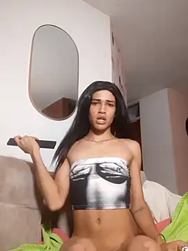 Snapshot of candylira31 chatting on April 1, 7:53 am candylira31 online show from April 1, 7:53 am