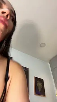 Snapshot of AmbarJenssen chatting on May 30, 12:13 pm AmbarJenssen online show from May 30, 12:13 pm